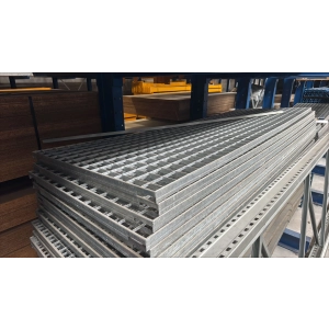 Palletstellingen 14 kaders 5820mm & 104 liggers 2700mm (013)