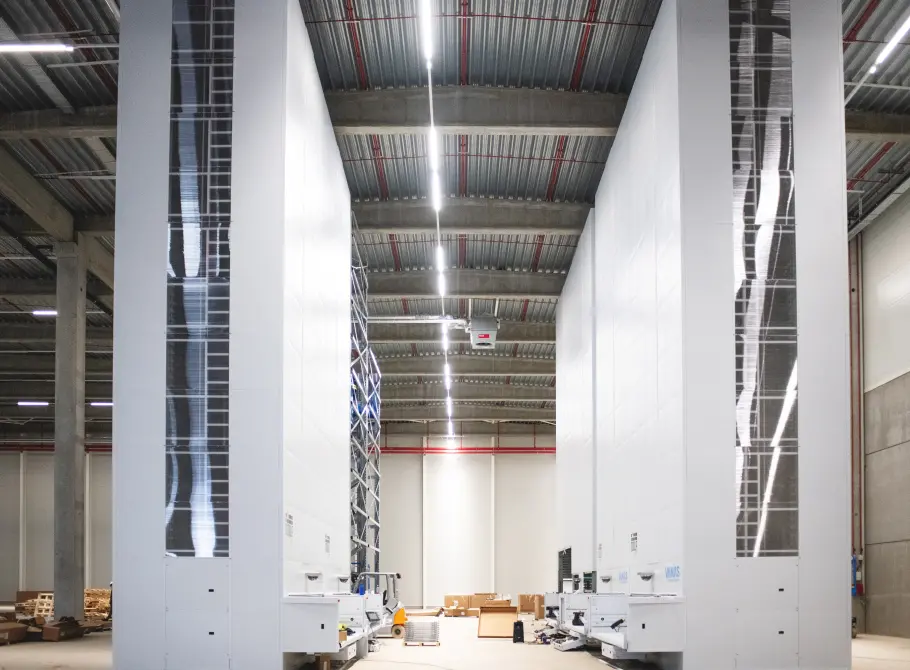 Onze professionele verticale liftsystemen voor uw magazijn